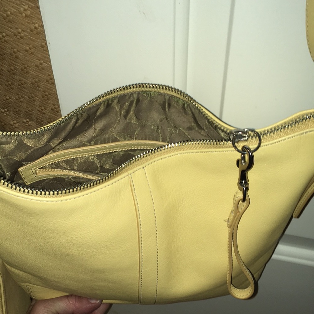 EUC COACH purse with matching wristlet - Picture 6 of 6